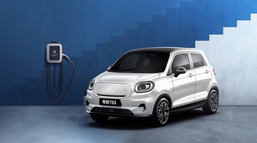 Leapmotor, fiyatı 65.800 RMB’den başlayan T03 adlı akıllı elektrikli mini aracını tanıttı.